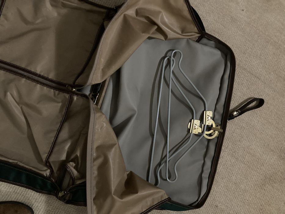 Mala porta-fatos: como NOVA