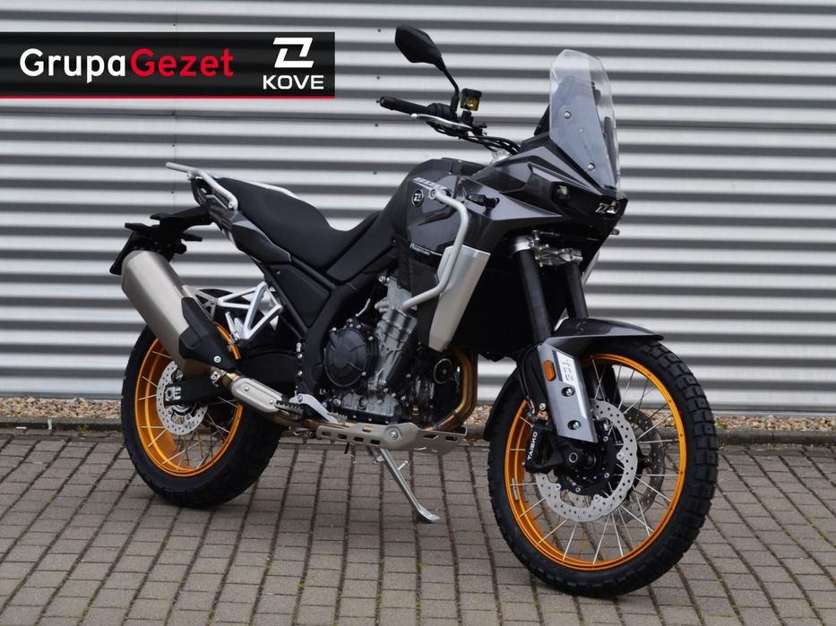 KOVE 800X Pro kat. A, abs, Dostępny w dwóch kolorach.