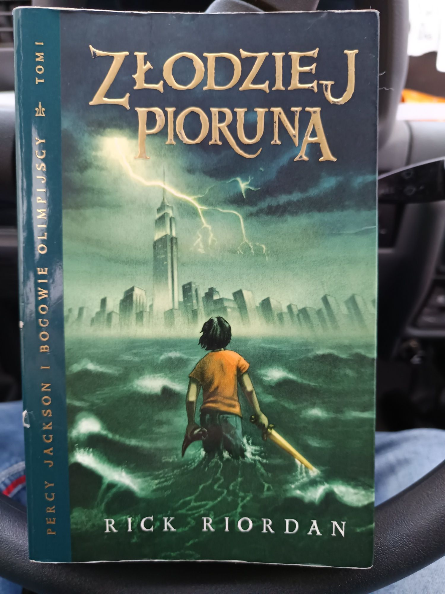 Książka Złodziej Pioruna  Percy Jackson i bogowie olimpijscy tom l