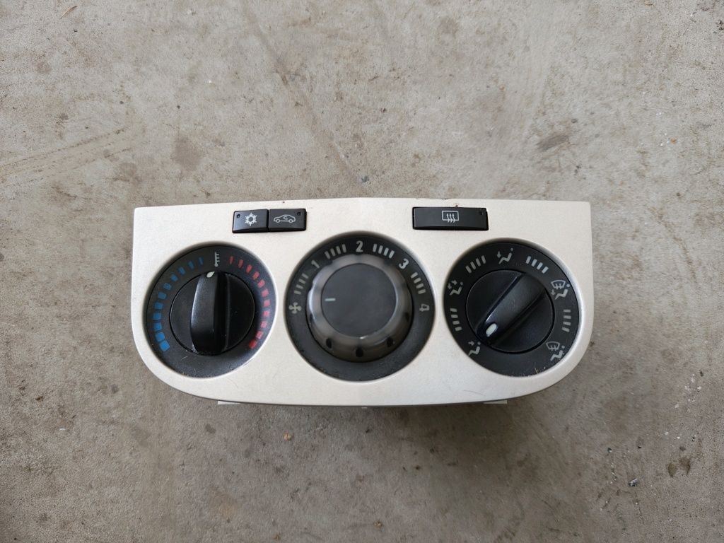 Opel Corsa D panel nawiewu klimatyzacji 5E0.94.010 i inne