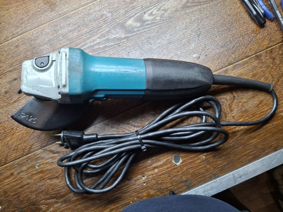 Болгарка Makita ga5030