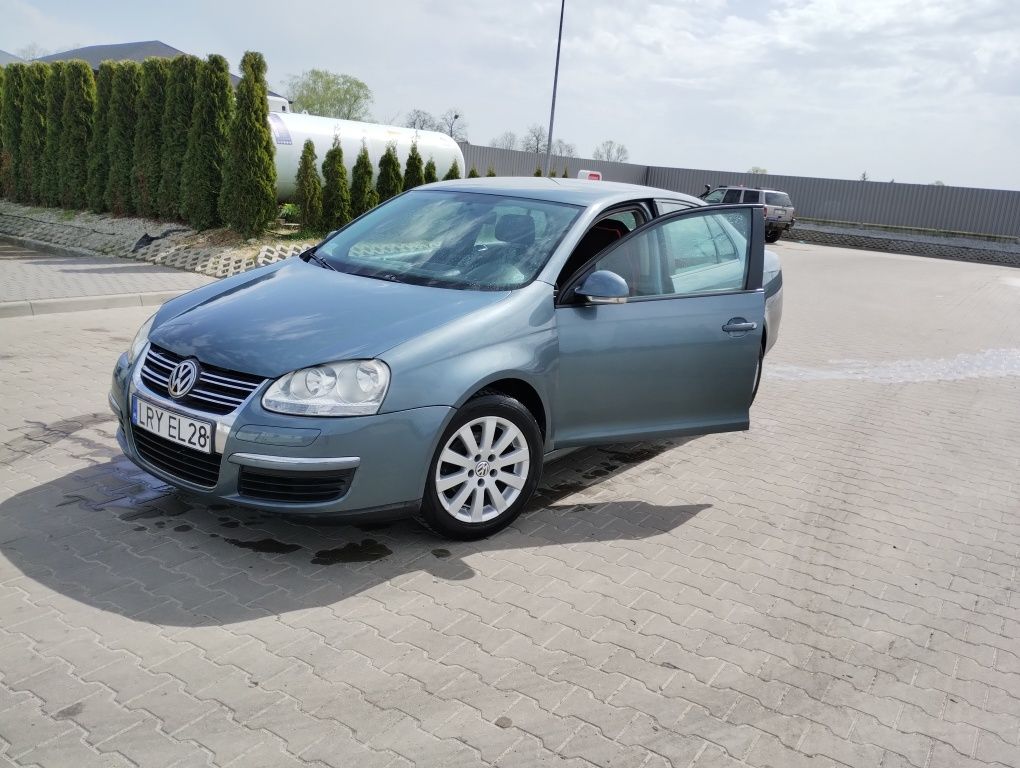 VW Jetta 2005 - benzyna 1.6 MPI + LPG