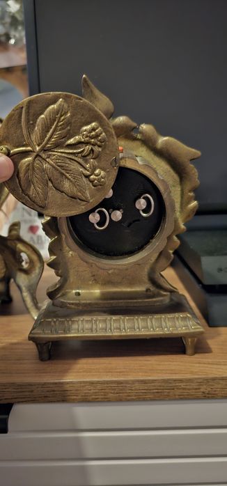 Mosiężny stary zegar Slava