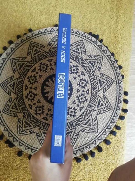 Livro 'Helga'- Erich F. Bender