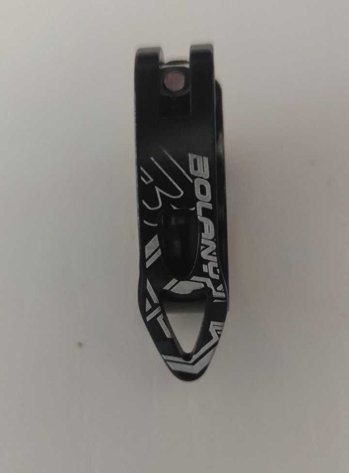 Zacisk sztycy rowerowej BOLANY Quick ultra aluminium 31.8mm czarny