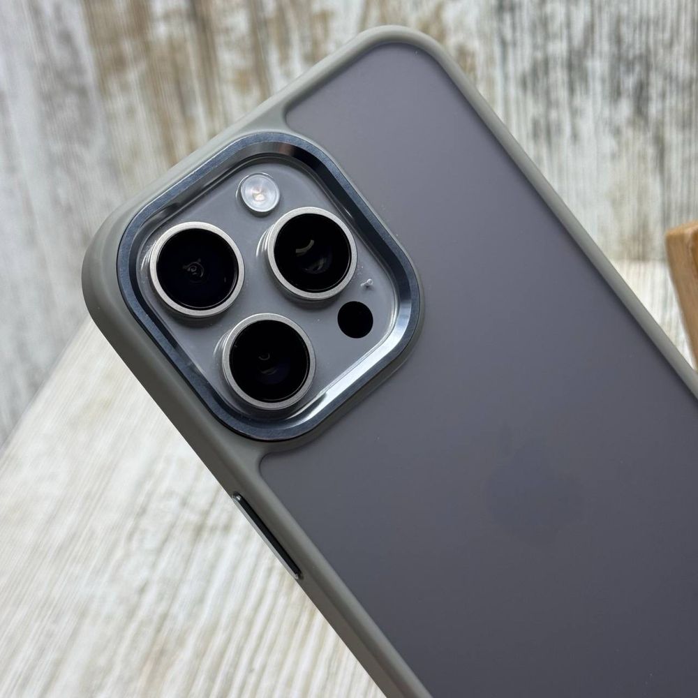Чехол ударостойкий Matt Bezel на iPhone 15 Pro/ 15 Pro Max
