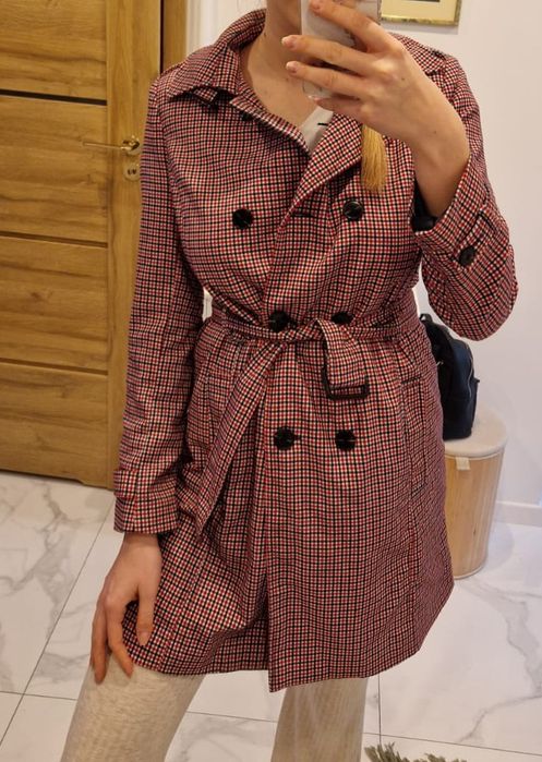 Płaszcz trencz Stradivarius w kratę pepitkę M 38 jesienno wiosenny