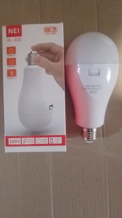 Світлодіодна лампочка з акумулятором аварійна автономна