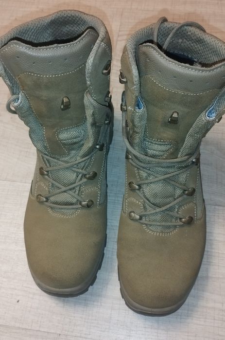 Взуття Haix 43 розмір як нові