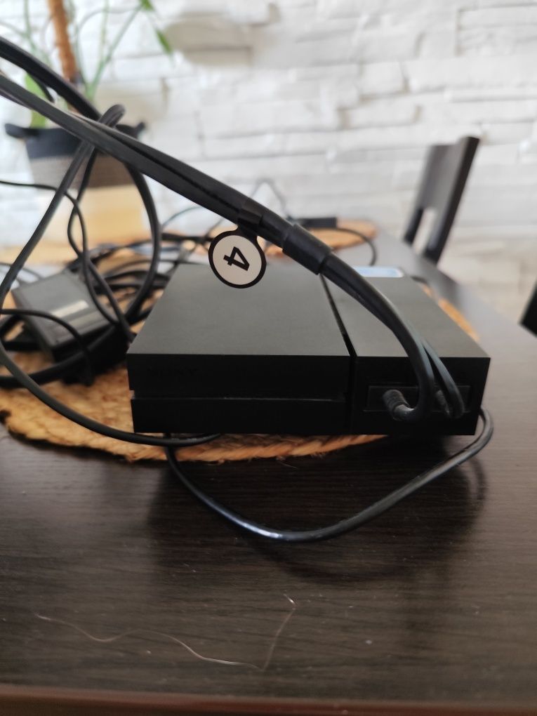 Zestaw vr do PS4+2x move+gra