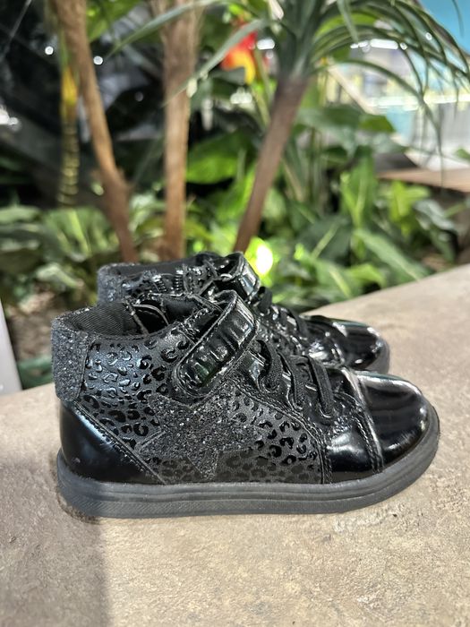 Детские лакированные черные ботинки 26р