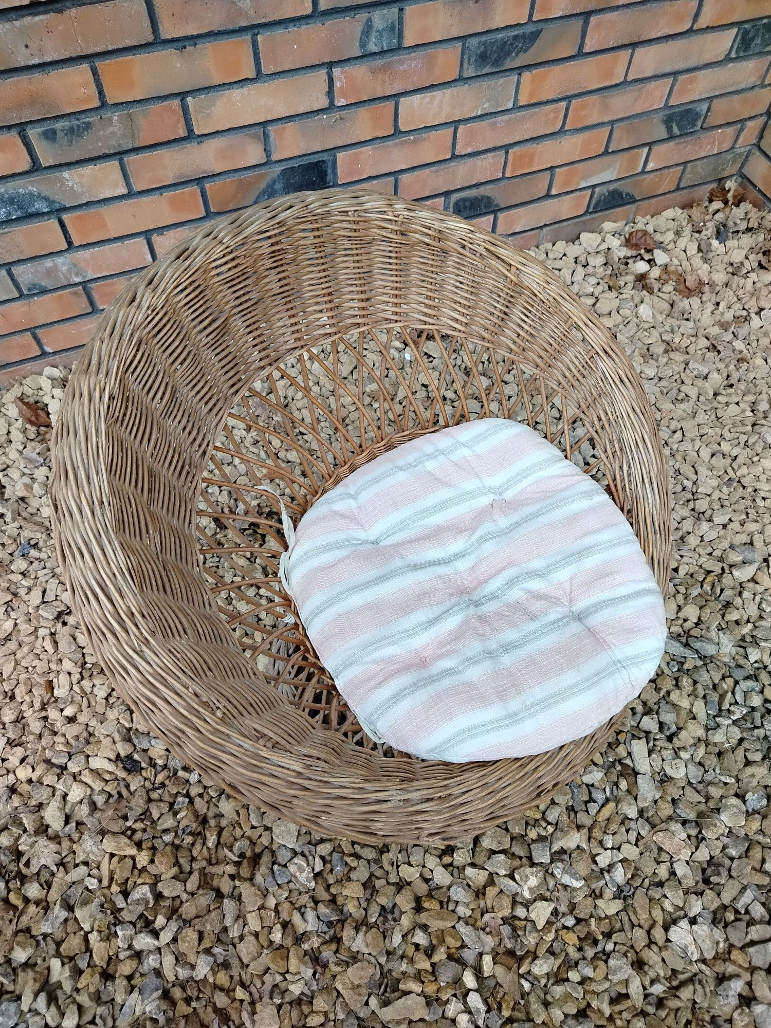 Fotel wiklinowy wiklina tarasowy z poduchą Boho rekwizyt