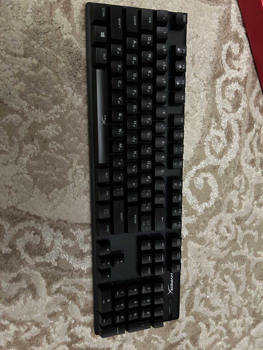 Клавиатура HyperX Alloy Origins RGB Red в идеальном состоянии