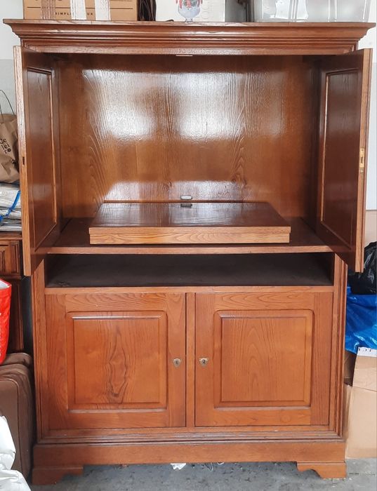 Móvel TV c/ 2 prateleiras inferiores