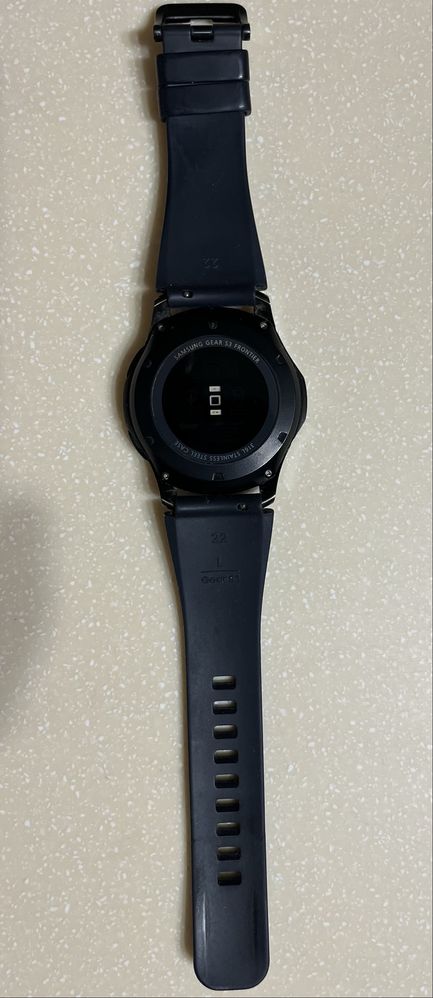 Часы Samsung Gear S3 frontier в отличном состоянии.