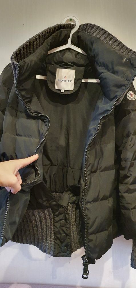 Куртка зима MONCLER M-L