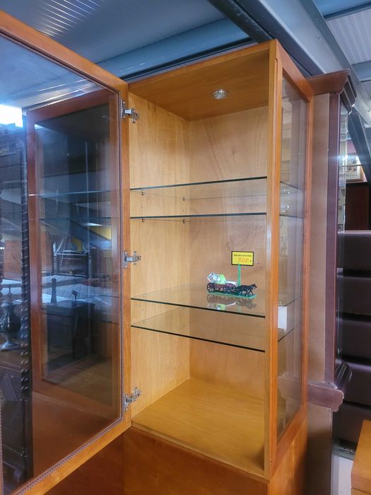 Cristaleira - óptimo estado geral