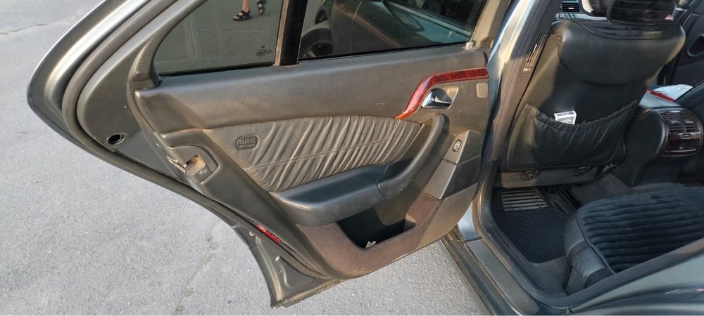 Продам авто Mersedes Benz W220