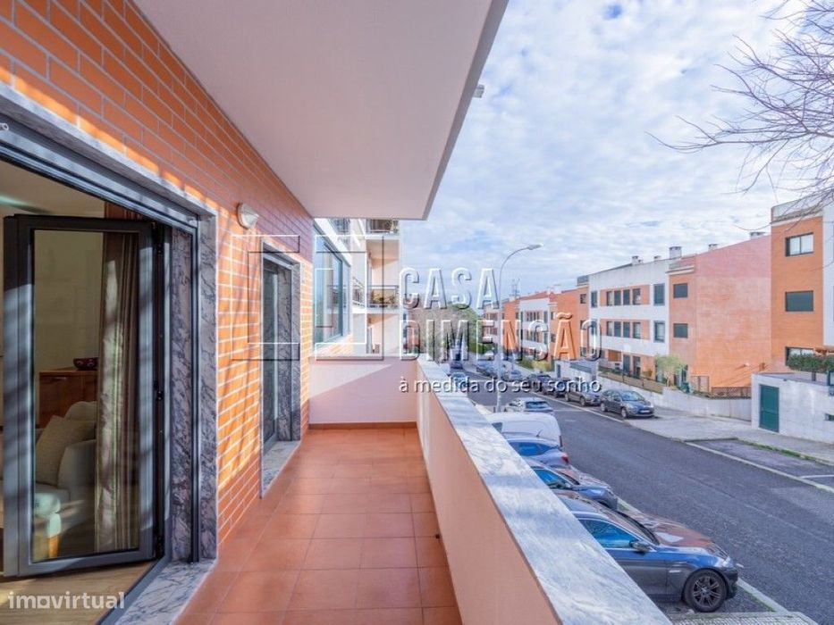Apartamento de tipologia T3 em Tercena, com Terraço, Varandas e Gar...