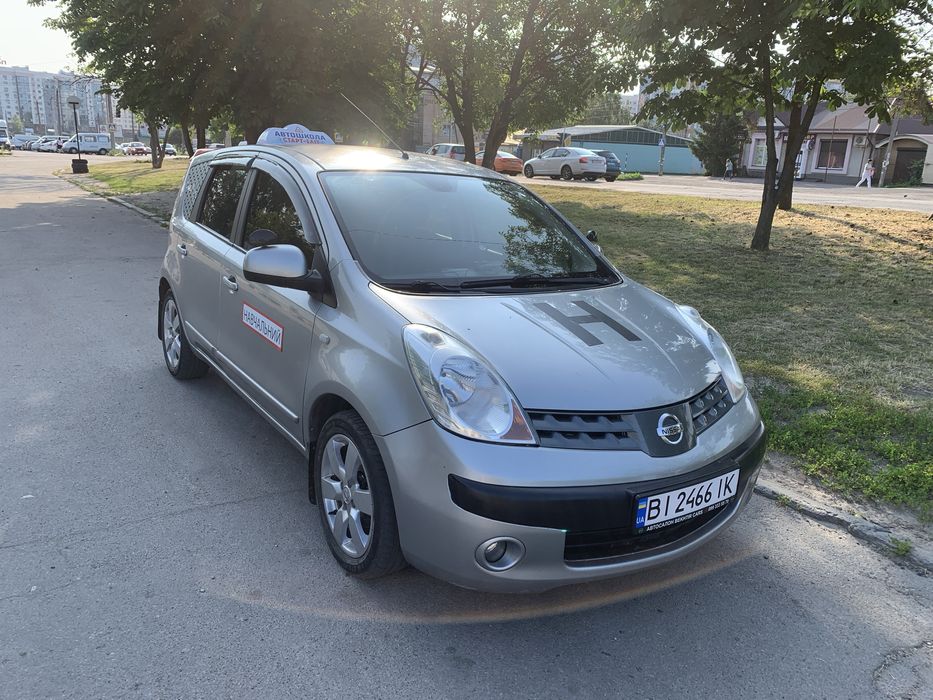 Автоінструктор.Навчання на авто.