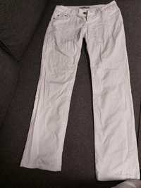 Białe spodnie jeansy rozmiar 27