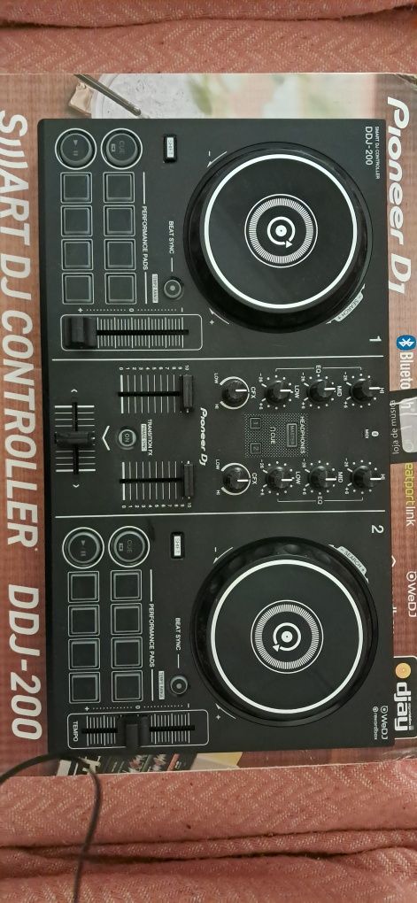 Controlador Pioneer DDJ-200