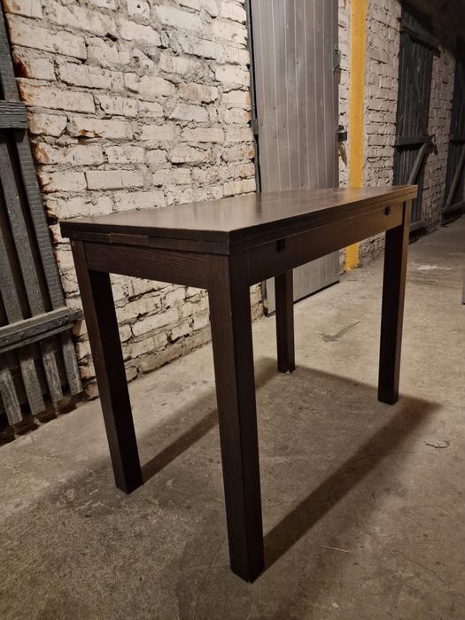 Maly rozkladany stolik Ikea kolor wenge stan dobry
