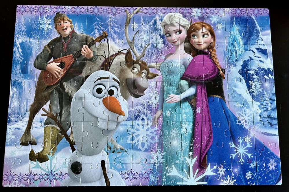 Mala, bolsa, estojo e 2 puzzles (100 peças) Frozen - Elsa e Anna
