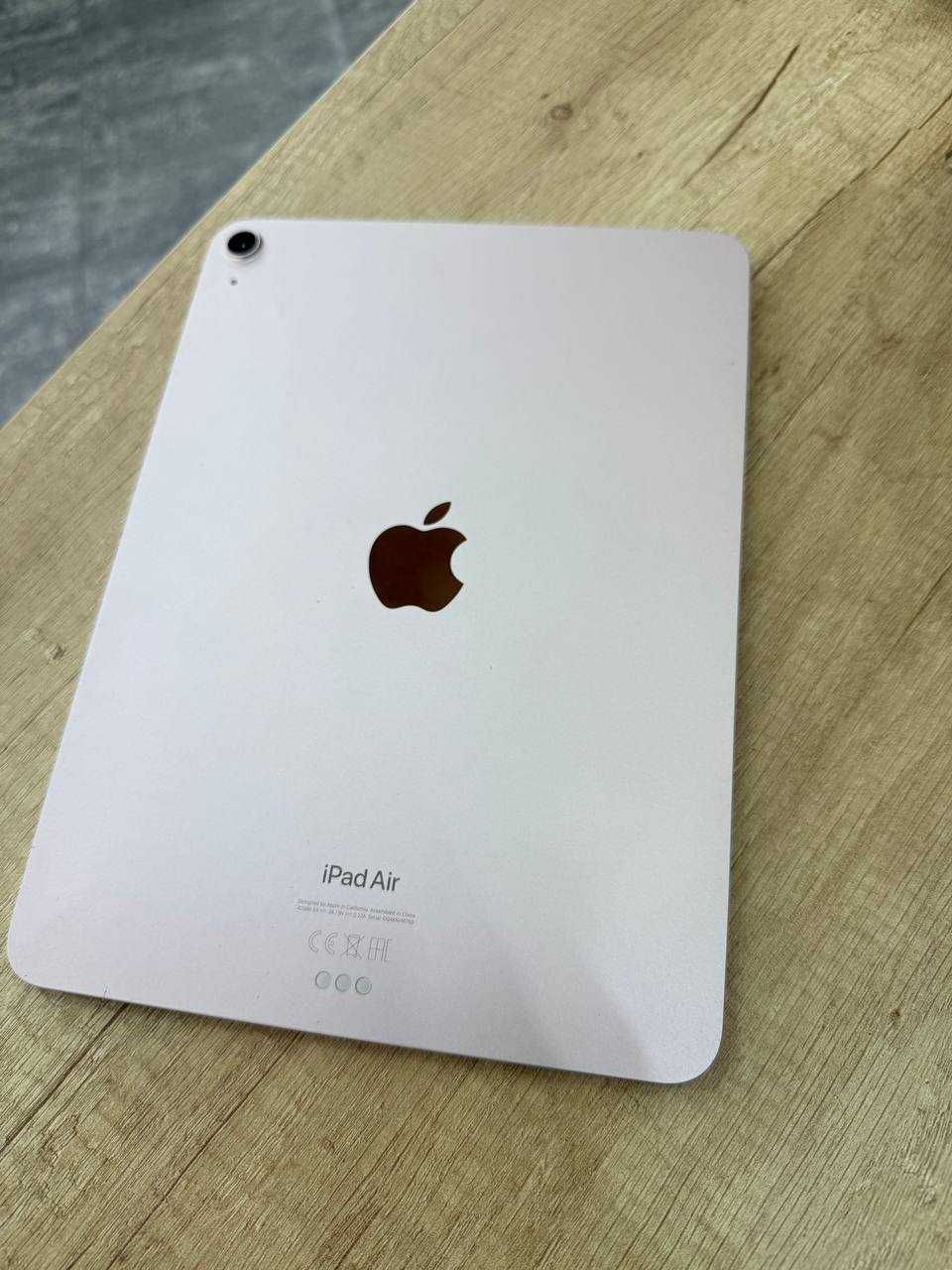 Планшет Apple iPad Air 2022 (5Gen) Wi-Fi 256GB Pink (акб 98%)
