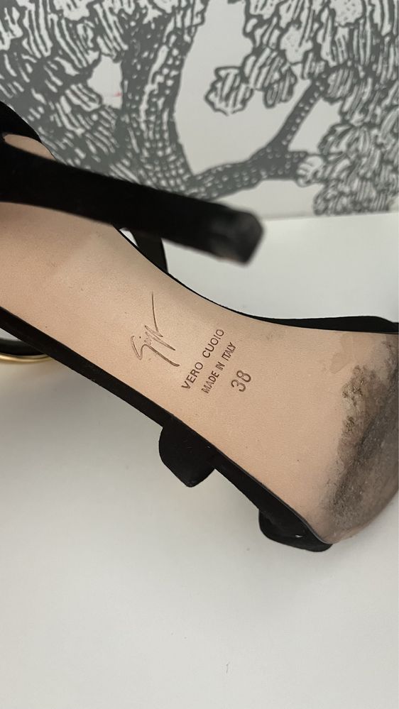 Giuseppe Zanotti Alien 115 camosico 38 czarne złote szpilki skóra