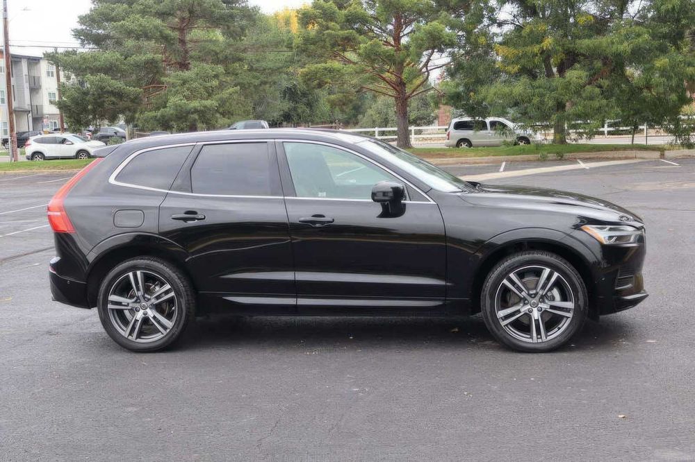 Volvo XC60 T5 Momentum      2019