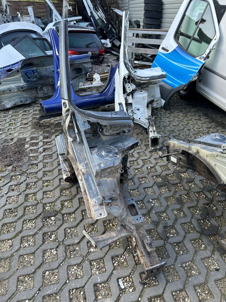 Skoda Octavia 3 ćwiartka podłużnica prawy przód
