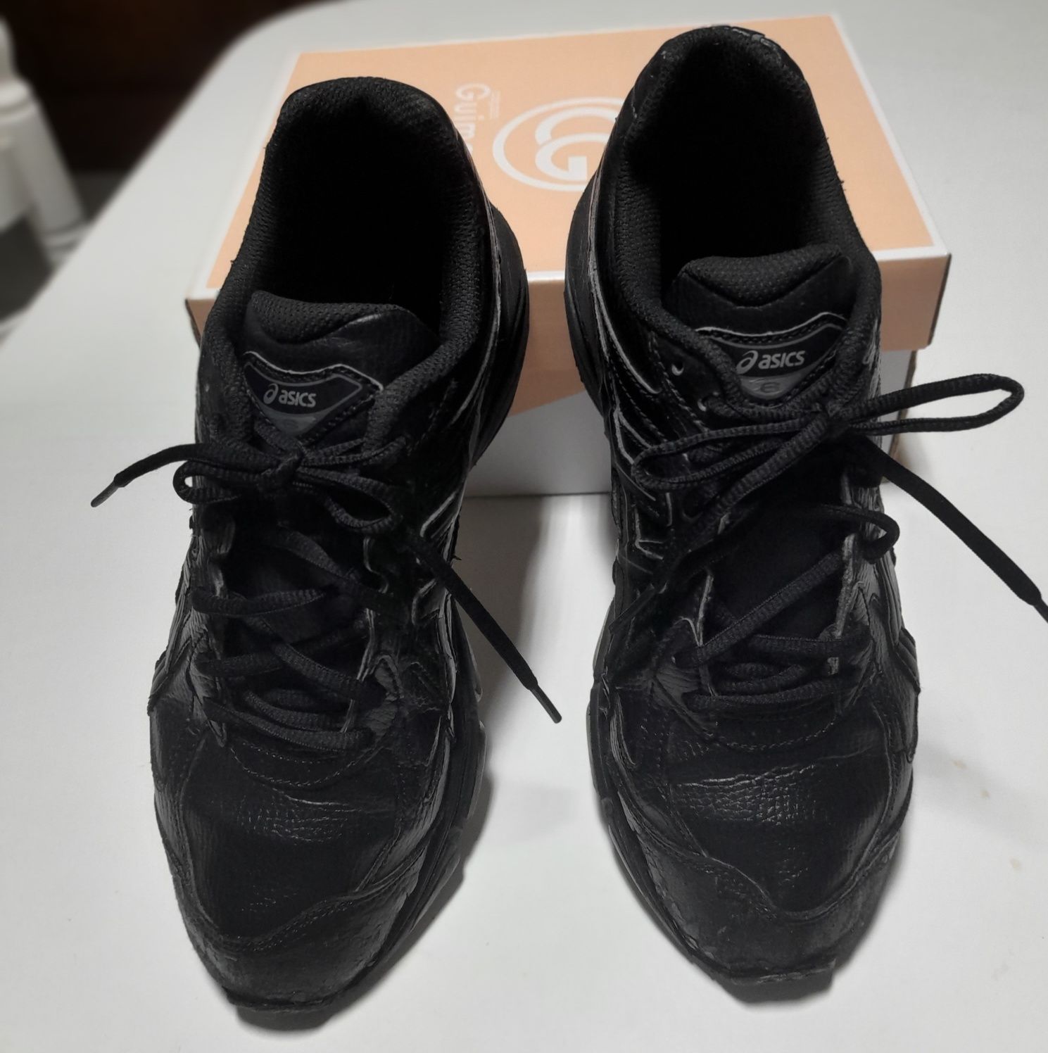 Sapatilhas Asics-Tamanho 39