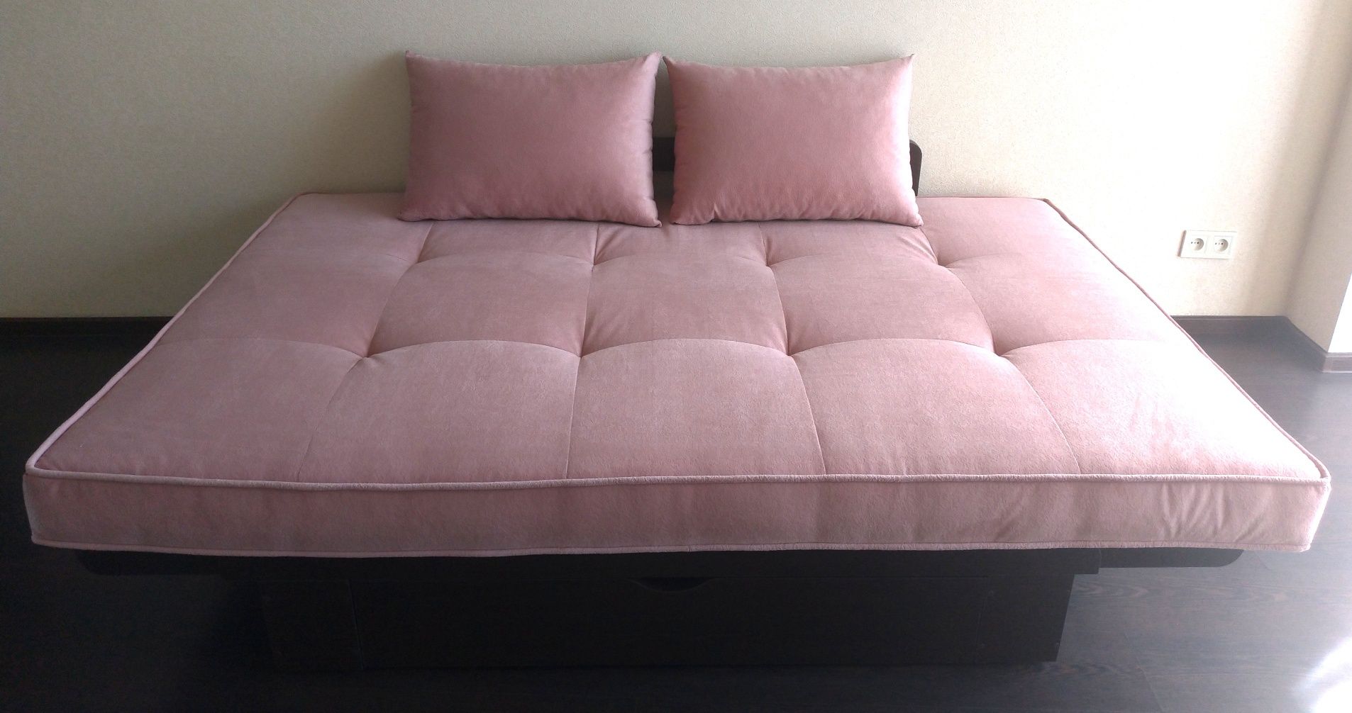 Диван-кровать двухцветный