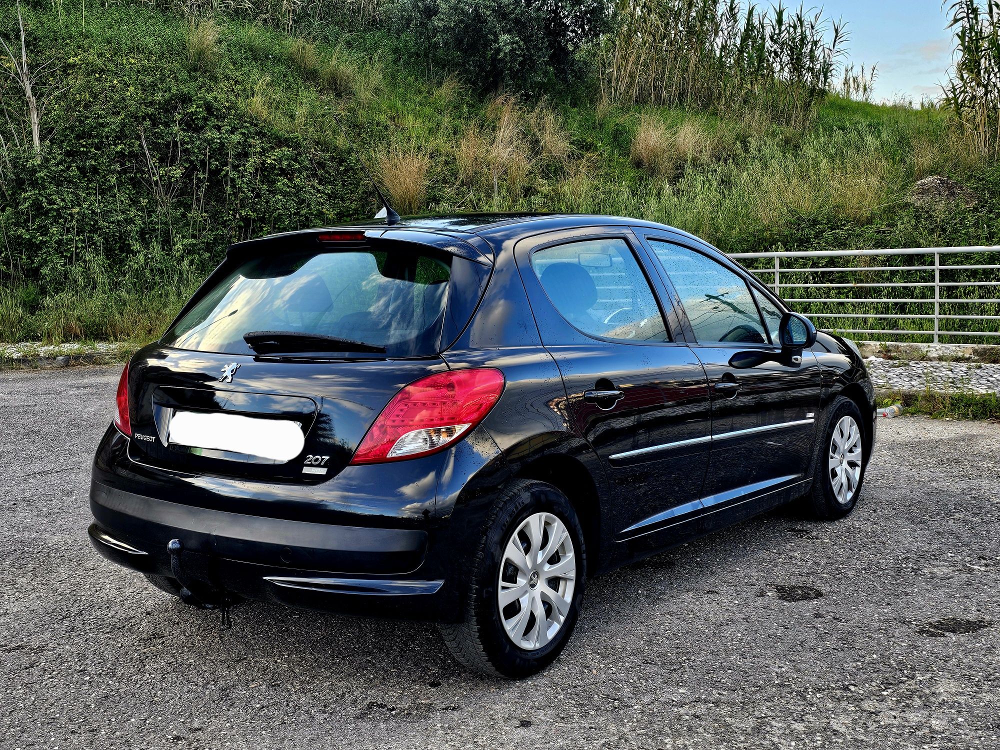 Peugeot 207 1.6 hdi 2012