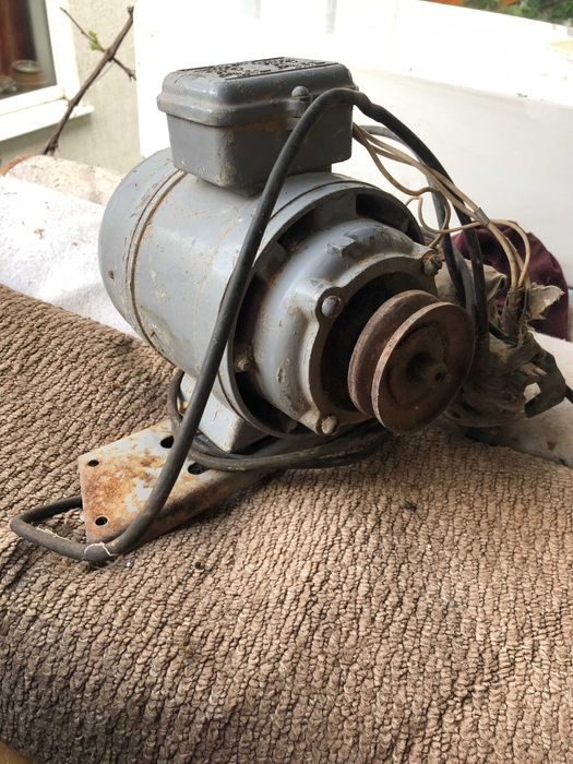 Электродвигатель со стиральной машинки