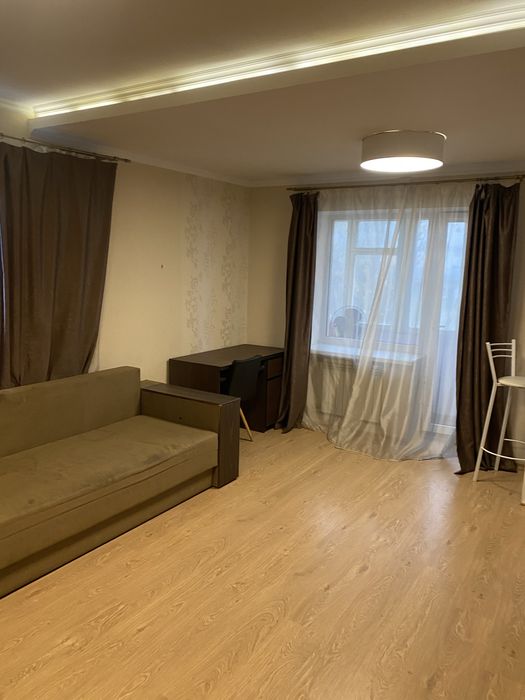 Продается однокомнатная квартира на Павловом поле.