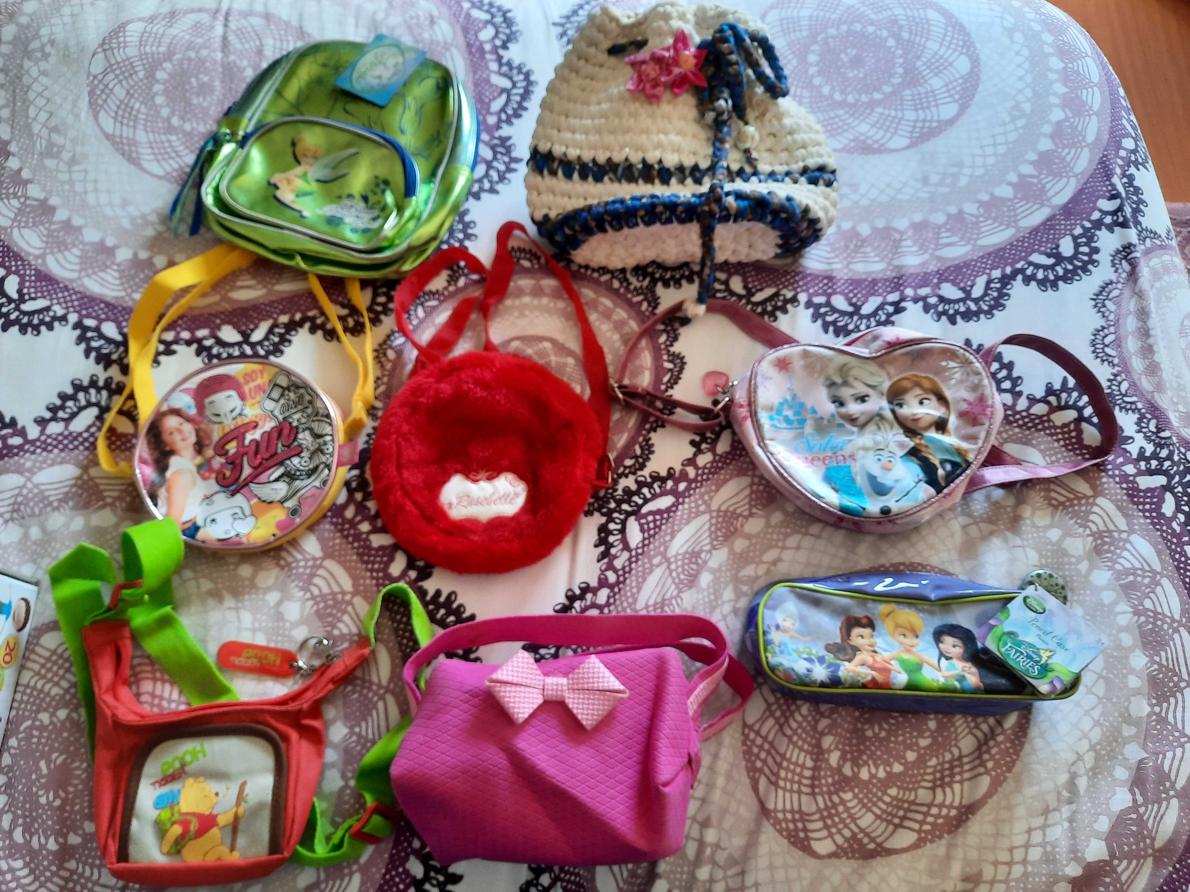 Varias bolsas de menina