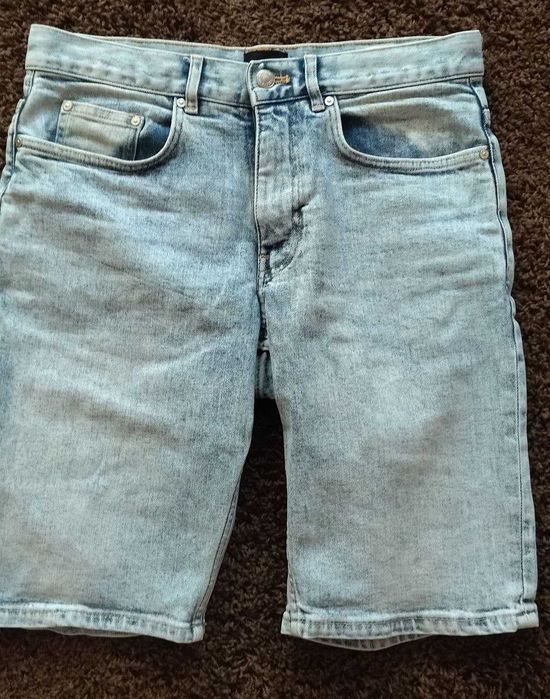 Джинсовые шорты H&M.