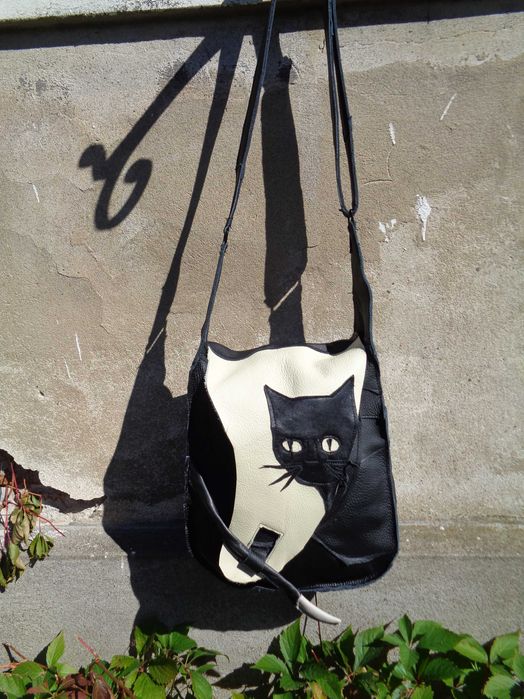 Artystyczna torebka skórzana z kotem. Handmade