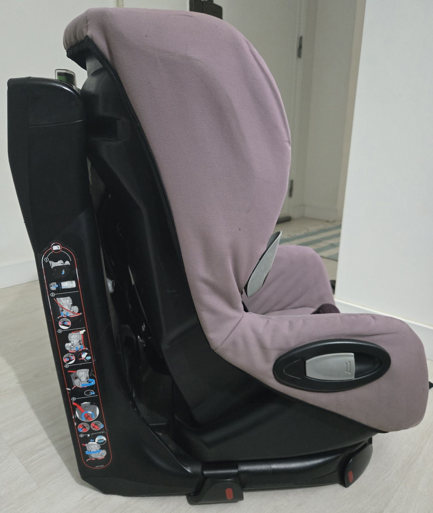 Cadeira auto BebeConfort AXIS Grupo 1  (9-18kg)