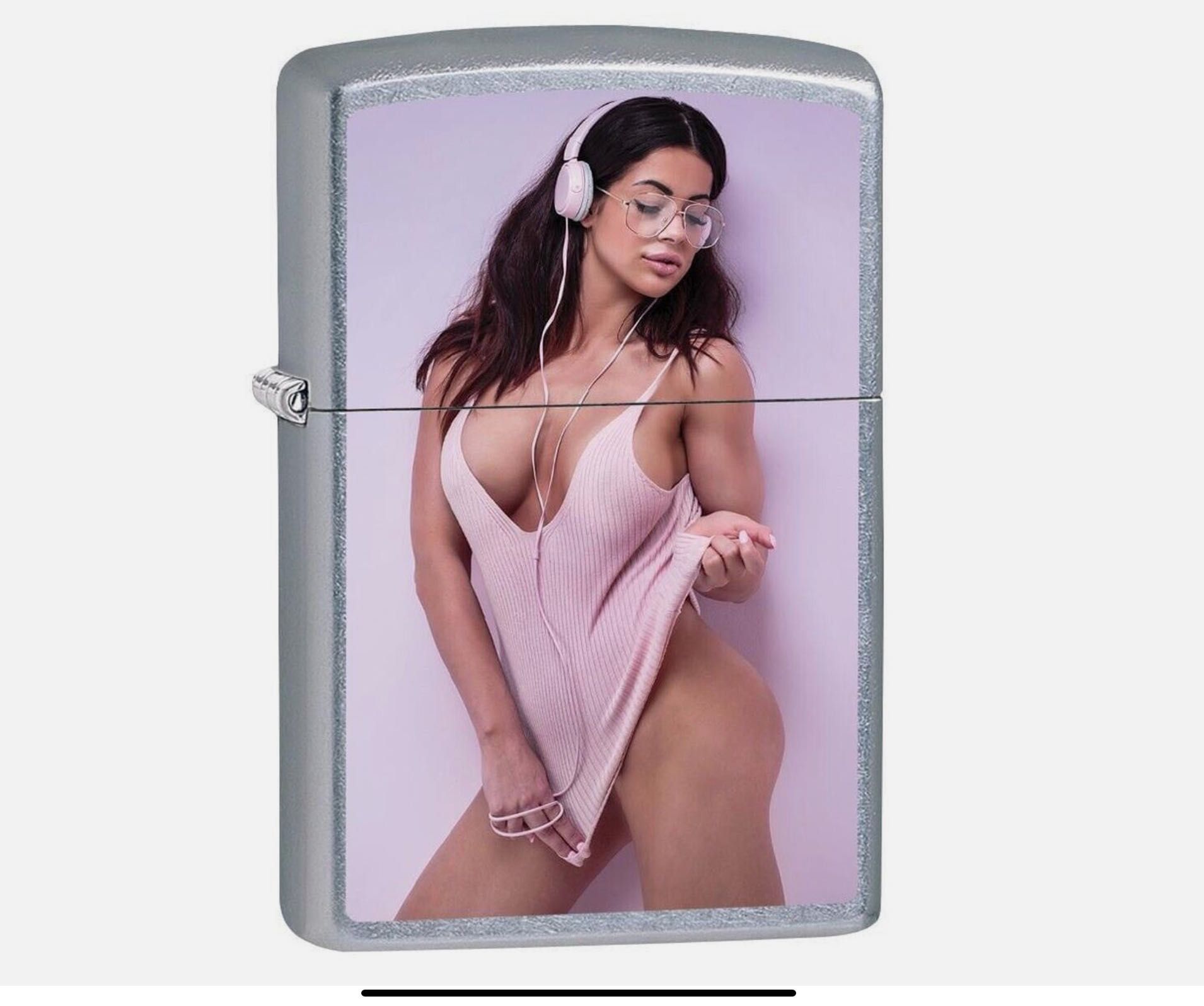 Запальничка Zippo Sexy girl in pink. Оригінал!