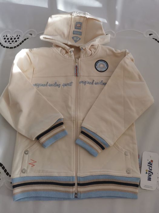 Nowa bluza z kapturem firmy WÓJCIK rozm.104