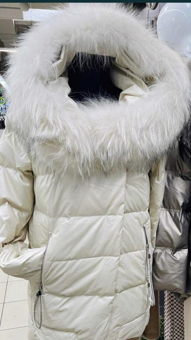 Kurtka zimowa  puchowa perłowa jenot