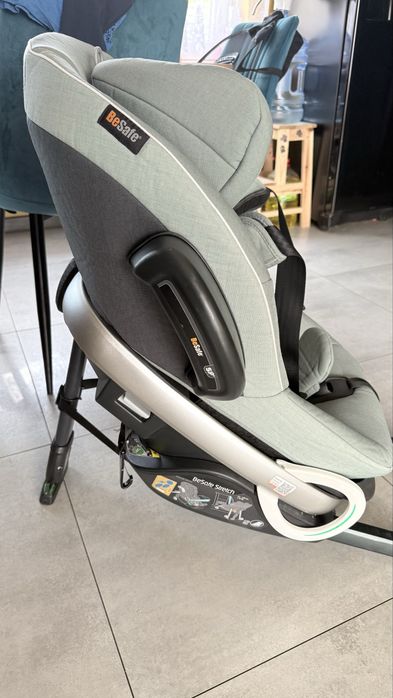 BESAFE STRETCH fotelik samochodowy 9-36 kg