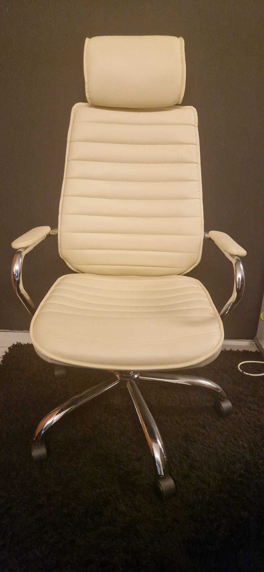 Secretária branca 120×80 e cadeiras