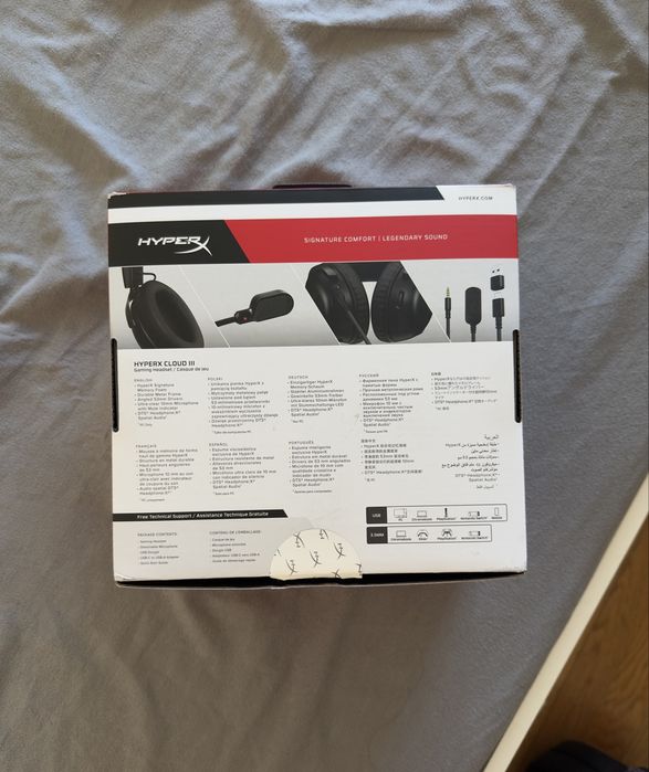 HyperX Cloud III - como novos