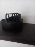 Czarny pasek Guess