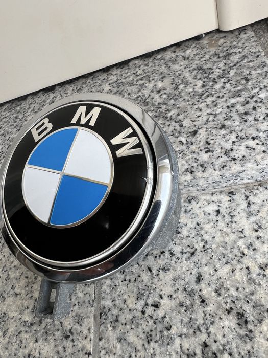 Puxador tampa da mala bmw e81