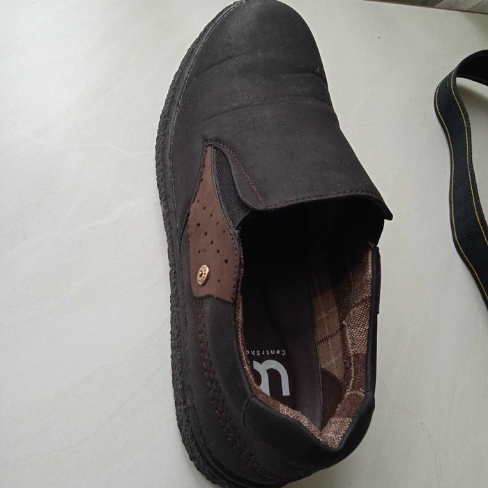 Чоловіче взуття  42/5